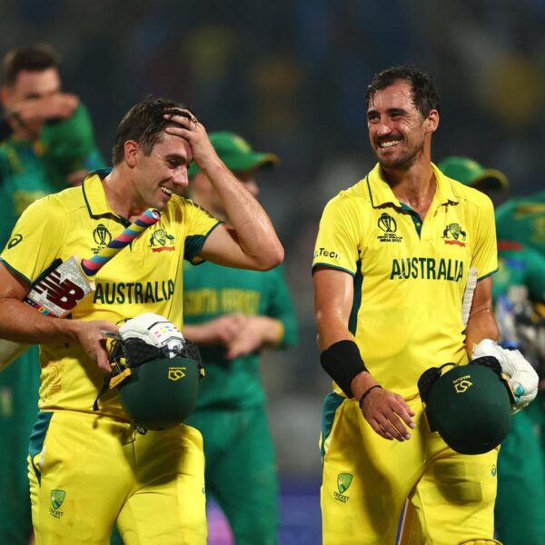 AUS Vs SA: World Cup 2023 का अपना आखिरी वनडे मैच सेमी फाइनल मे खेलने के बाद स्टार खिलाड़ी साउथ अफ्रीका के क्विंटन डी कॉक ने वनडे क्रिकेट को अलविदा कहा।    